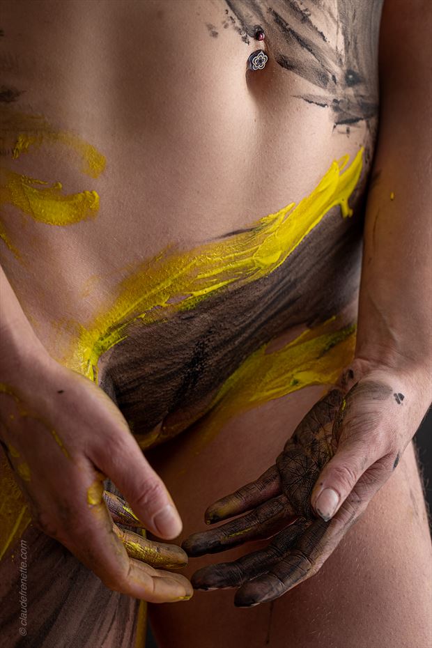 yellow artistic nude photo by photographer claude frenette