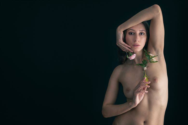 %C3%A0 fleur de peau artistic nude photo by photographer claude frenette