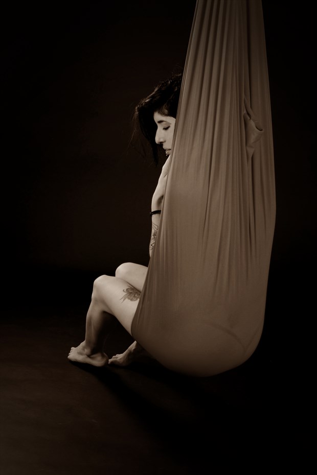 Amy Devine floating  Erotic Photo print by Photographer Bent Photosmith