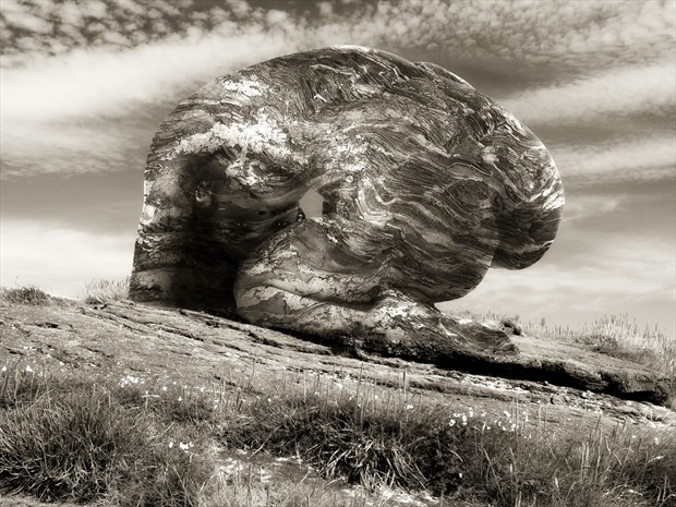 And a Rock Feels No Pain Artistic Nude Photo print by Photographer MaxOperandi