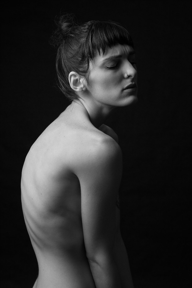 ONOH Artistic Nude Photo print by Photographer Fr%C3%A9d%C3%A9ric Desch%C3%AAnes
