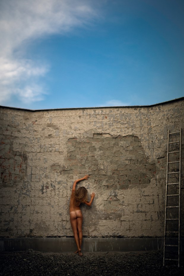 Summer in the city Artistic Nude Photo print by Photographer Martin Krystynek