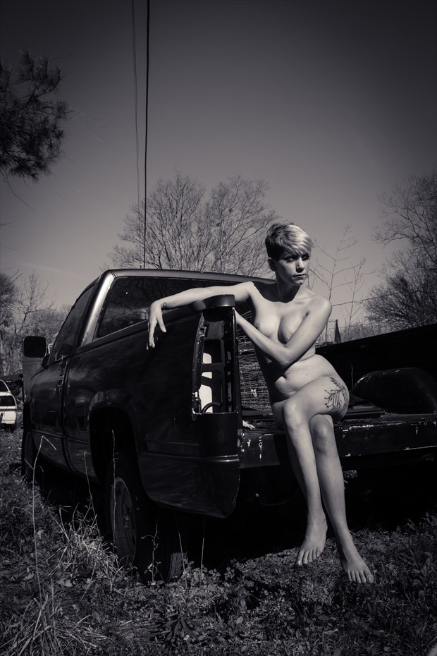 Tailgating in the sun Artistic Nude Photo print by Photographer Frisson Art