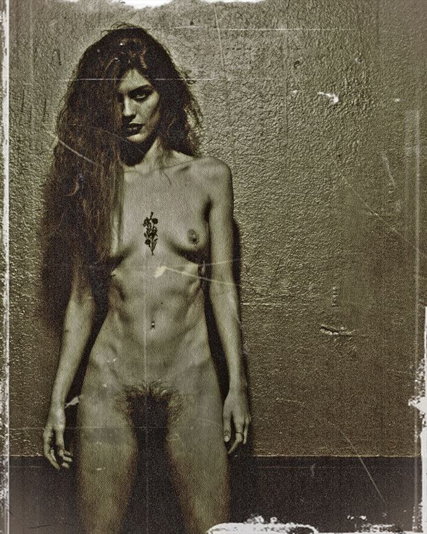 artistic nude vintage style photo print by photographer goadken