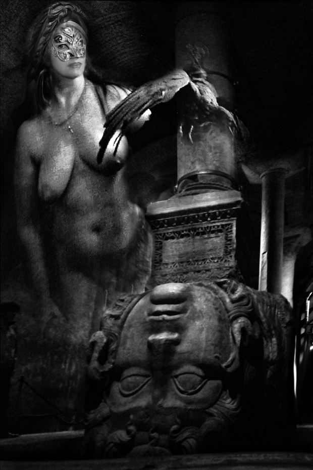 dame au faucon artistic nude photo print by photographer joseph auquier