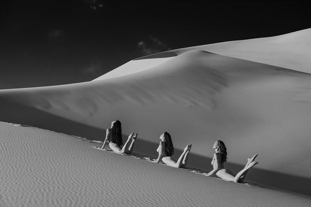 dune dance artistic nude photo print by photographer philip turner