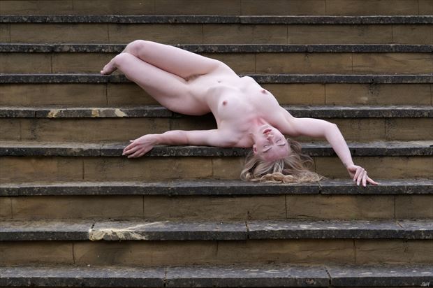 fallen artistic nude photo print by photographer swaphoto