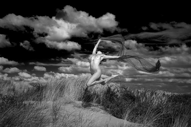 freedom artistic nude photo print by photographer louis sauter