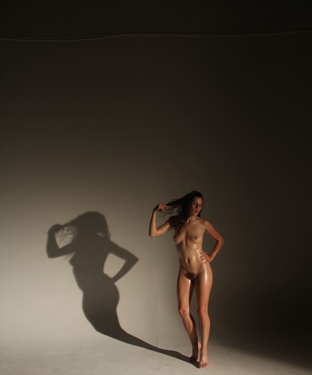 katlin 1 shadows artistic nude photo print by artist gustavo guinand