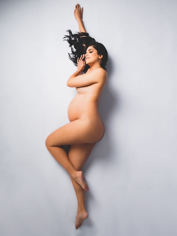 natasha 30 weeks photo 5 artistic nude photo print by photographer sky light studio