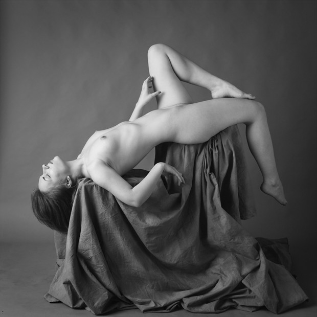 portrait reclining Nude Artistic Nude Photo print by Photographer zanzib