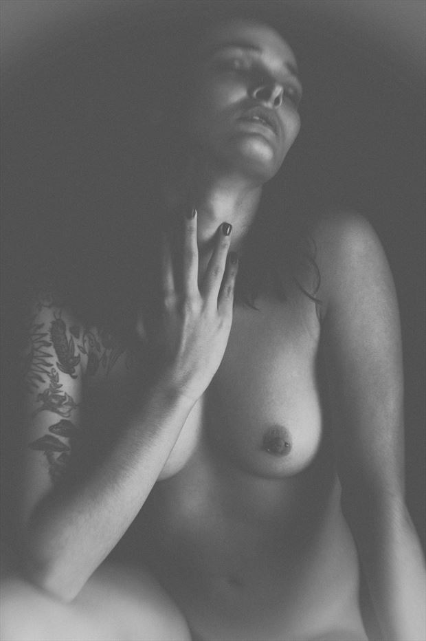 sensuous woman artistic nude photo print by photographer thebody photography