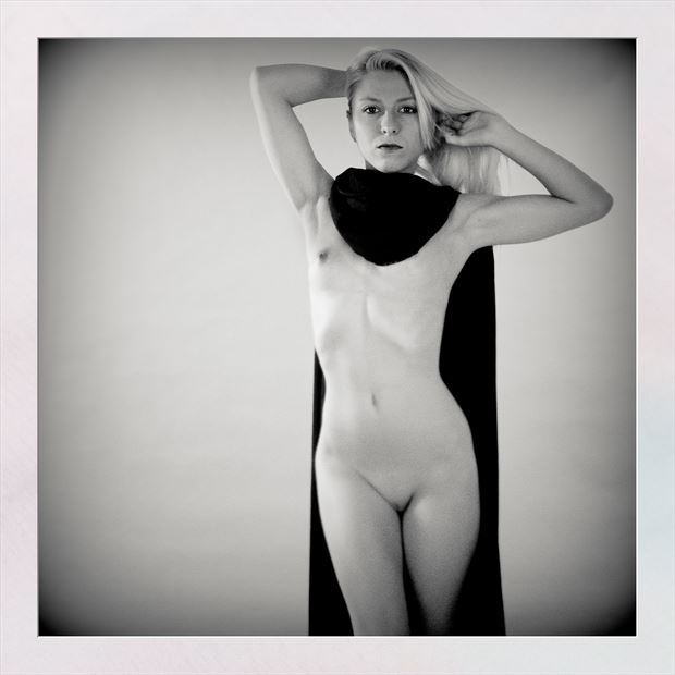 sp 1ed artistic nude photo print by photographer servophoto