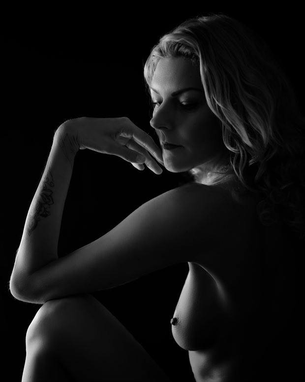 vera 10 artistic nude photo print by photographer jan karel kok